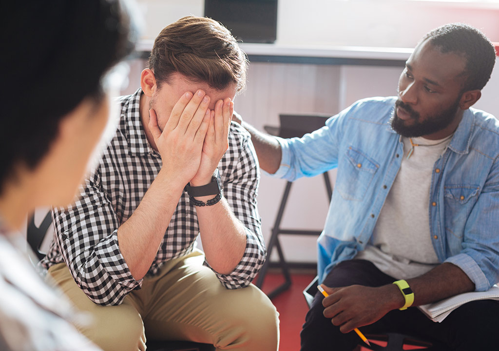 bcss british columbia schizophrenia society people consoling a person with delusions